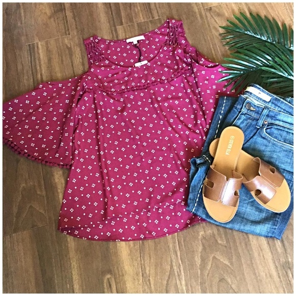 LAST ONE❗CURRENT AIR Burgundy Cold Shoulder Top - Picture 2 of 6